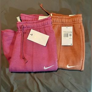 🌺(2) Nike Womens Loose Fit High Rise Shorts